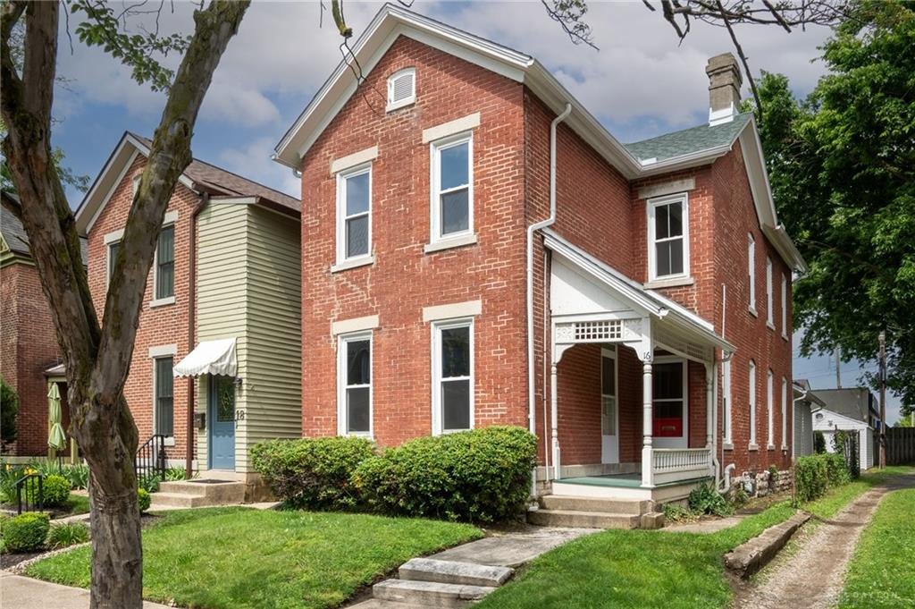 16 McDaniel Exterior