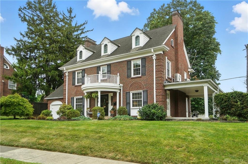 Second exterior view of 816 Otterbein Avenue in Dayton, Ohio
