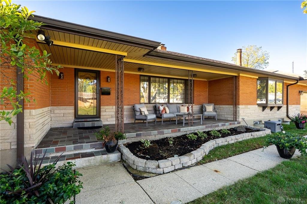 190 Folsom Drive Exterior 2