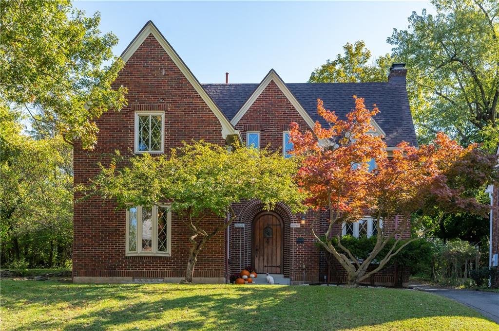 1984 Burroughs Drive exterior photo