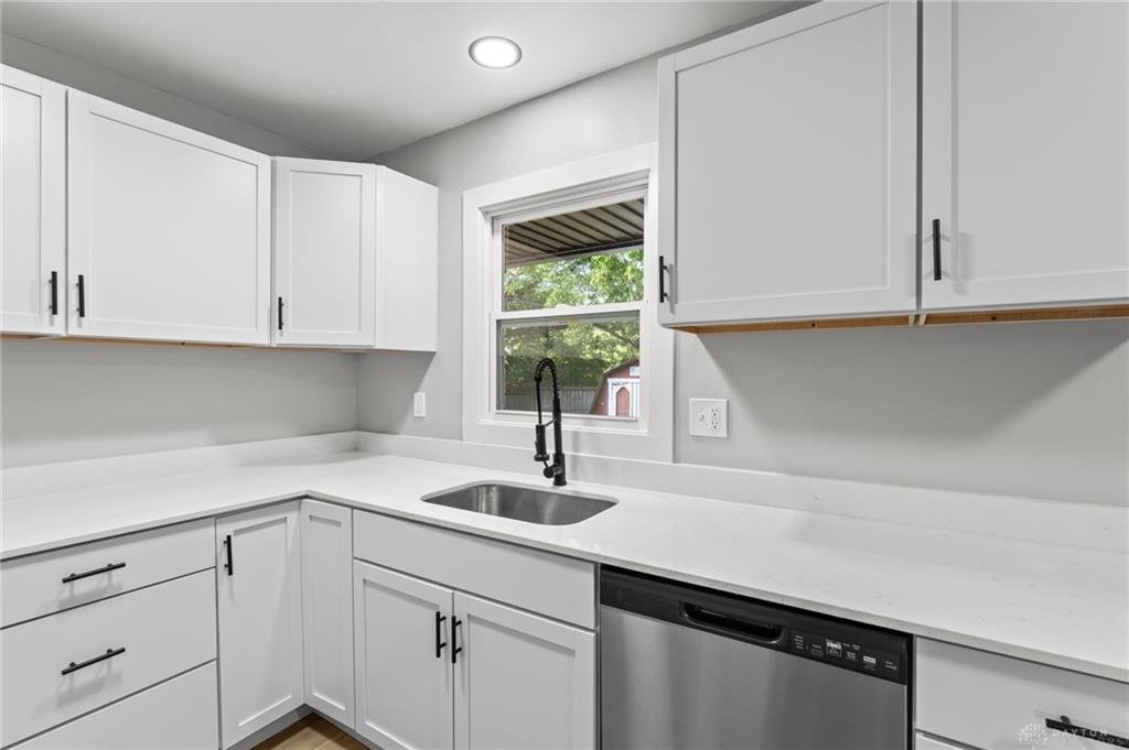 2419 Thornton Drive bedroom or interior space