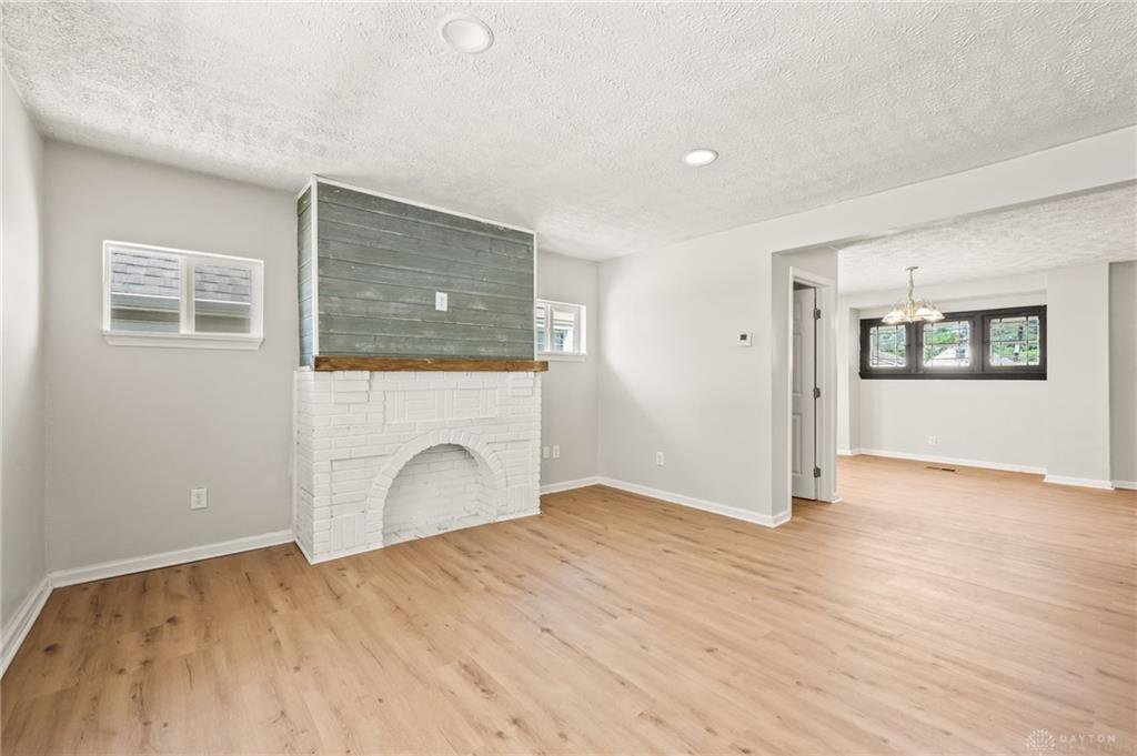 Detached two-car garage and backyard at 4020 Old Riverside Drive